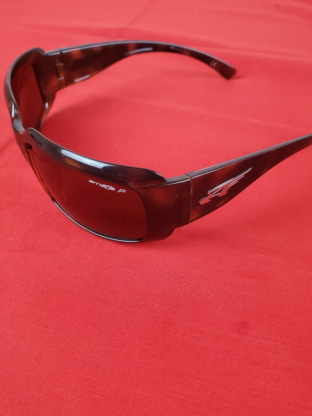 Women's Wrap Sunglasses - Dark Brown